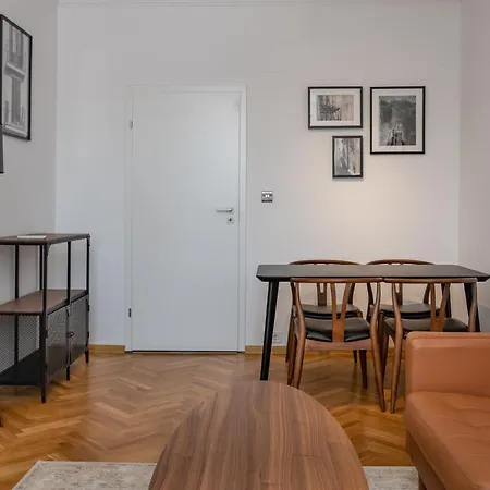 Daire Industrial 2bd Flat - 3 Min To Metro & Stadium *