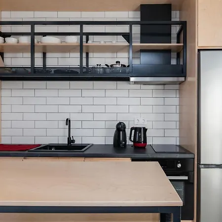 Industrial 2bd Flat - 3 Min To Metro & Stadium
