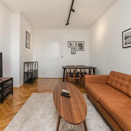 Lejlighed Industrial 2bd Flat - 3 Min To Metro & Stadium