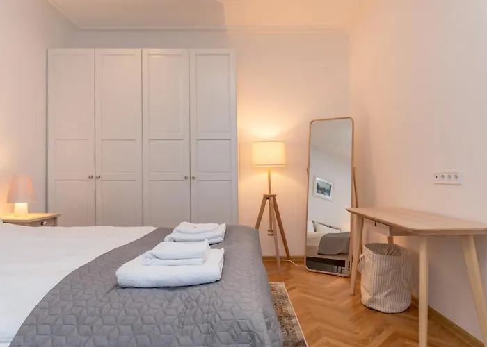 Industrial 2-bdr Flat By The National Stadium By Flat Mаnager Apartment *